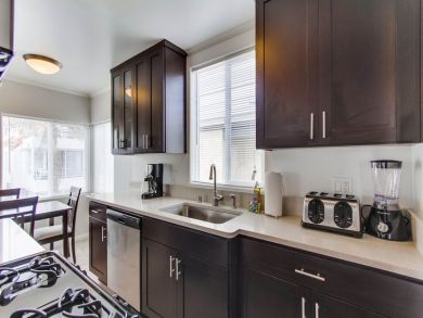1 bedroom Condo with Ocean Views in Mission Beach